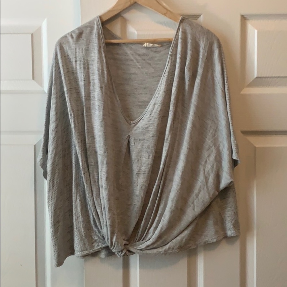 white and black striped knit top- MOVING NEED GONE